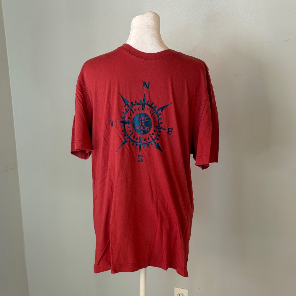 [Life is Good] “Compass” Red T-Shirt - Size Medium